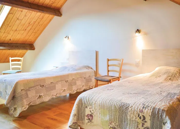 3 Bedroom Awesome In Semesterbostad *