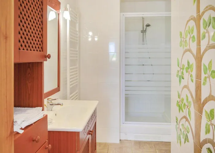 3 Bedroom Awesome In